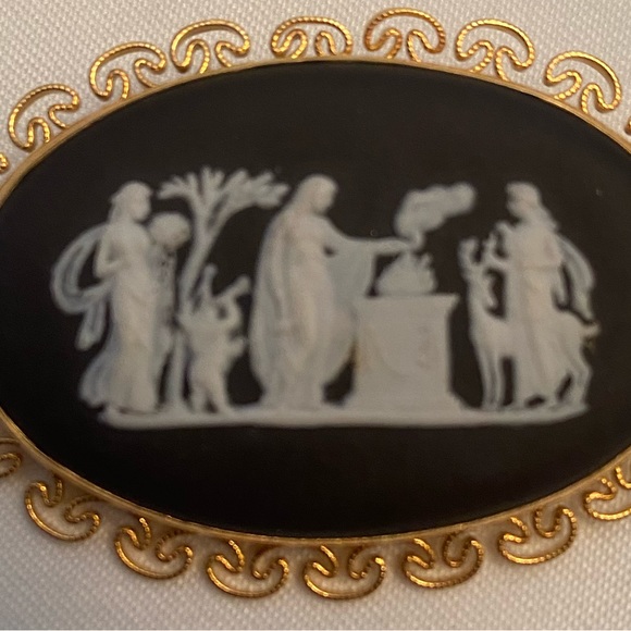 Vintage Black Wedgwood Jasperware 12K Gold Filled Greek Goddess Cameo Brooch - Picture 4 of 14